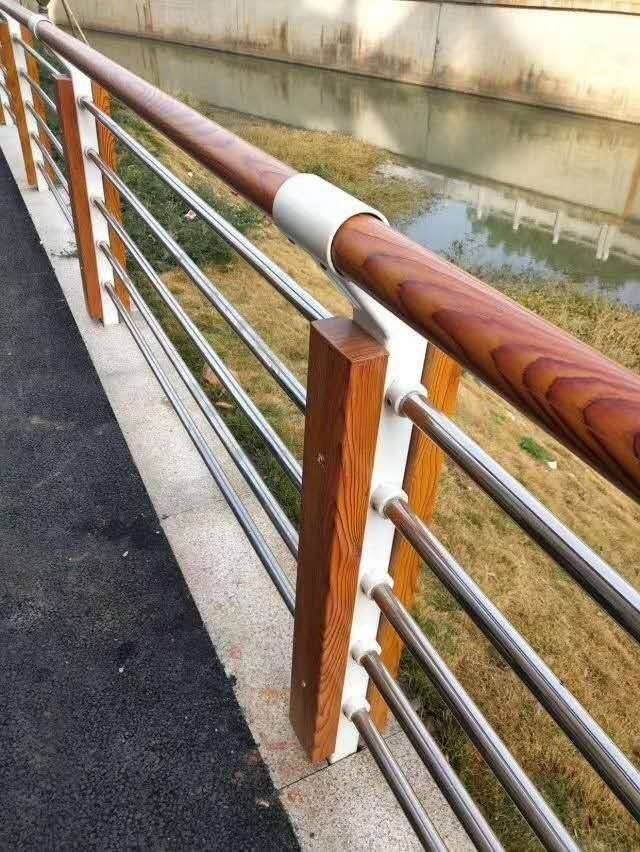 现货灯光护栏​市场成交尚可