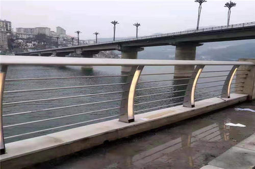 近期灯光护栏供给端压力会明显更小一些