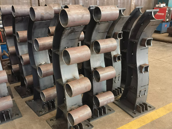 预计短期内灯光护栏市场或将暂稳运行